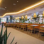 Отель Radisson & Residences Tenerife - Adults Only Пуэрто-де-ла-Крус