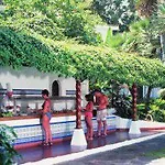 Отель Radisson & Residences Tenerife - Adults Only Пуэрто-де-ла-Крус