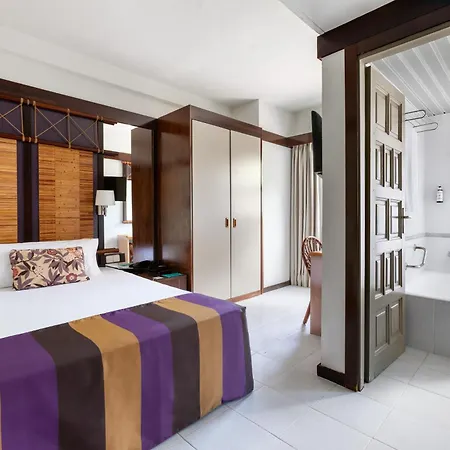 Parque San Antonio Hotel 4*