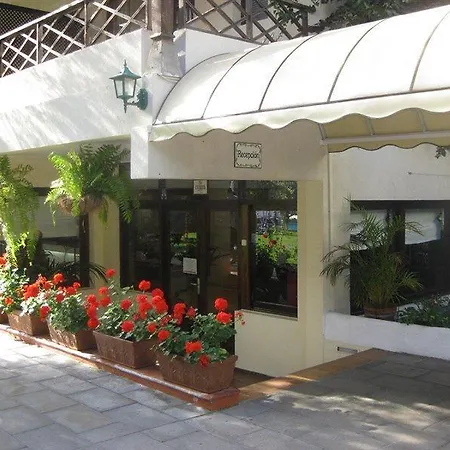 파르케 산 안토니오 호텔 4*